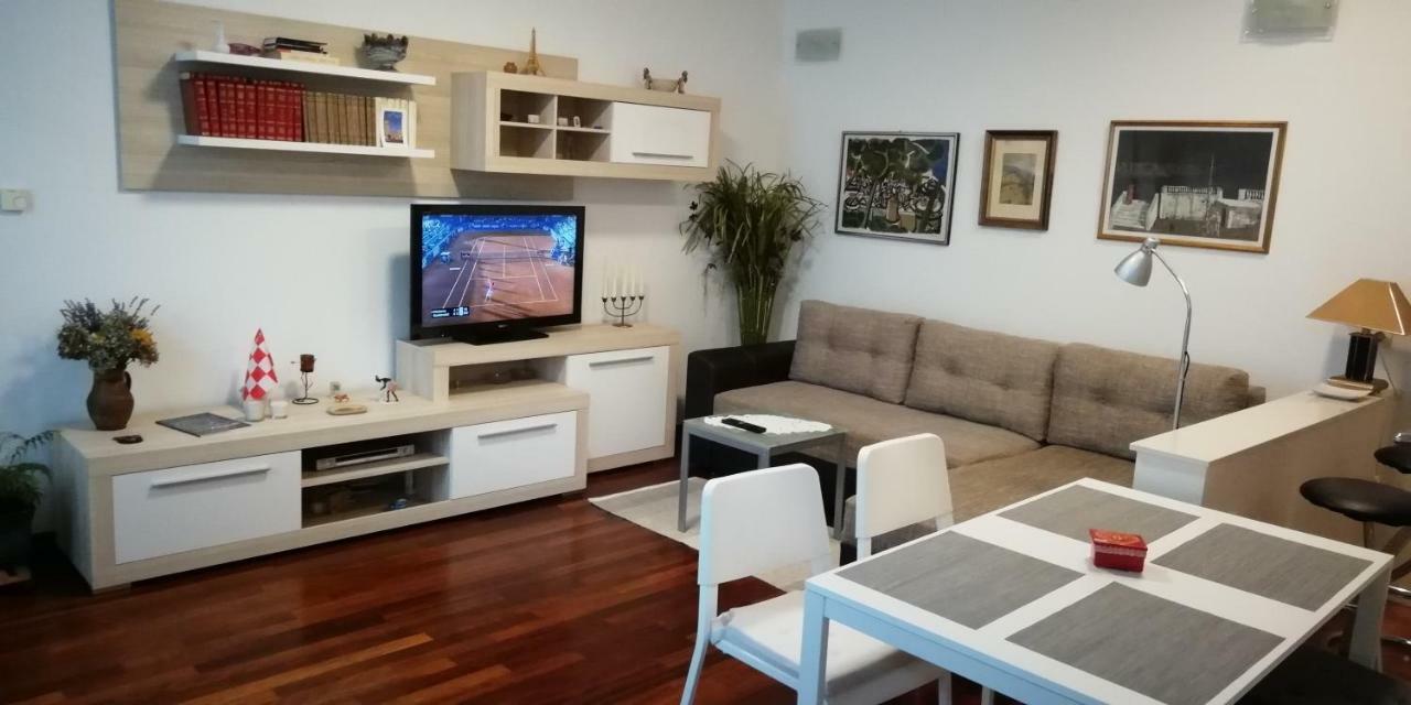 Apartment A-zone Zagreb Buitenkant foto
