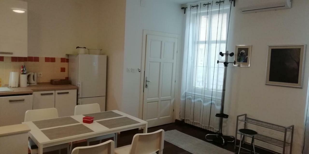Apartment A-zone Zagreb Buitenkant foto